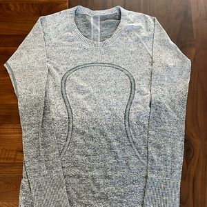 Lululemon Swiftly Long Sleeve Size S grey